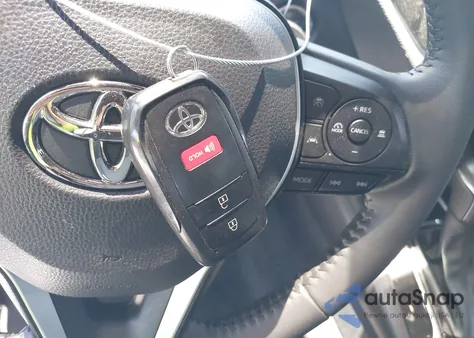 2024 Toyota Corolla Xse z USA, uszkodzony, nr VIN JTNC4MBE6R3226469